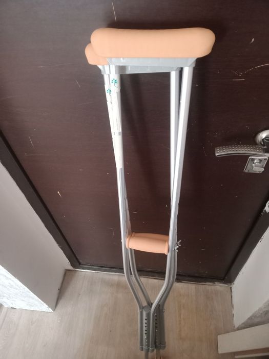 Костыльи новые. Продается.