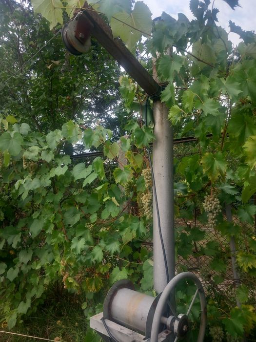 Vand macara cu scripete si tambur pentru put