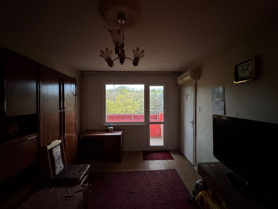 Просторен Едностаен- кв. Здравец Изток