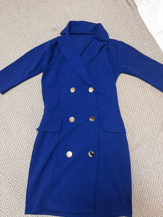 Синя рокля тип сако