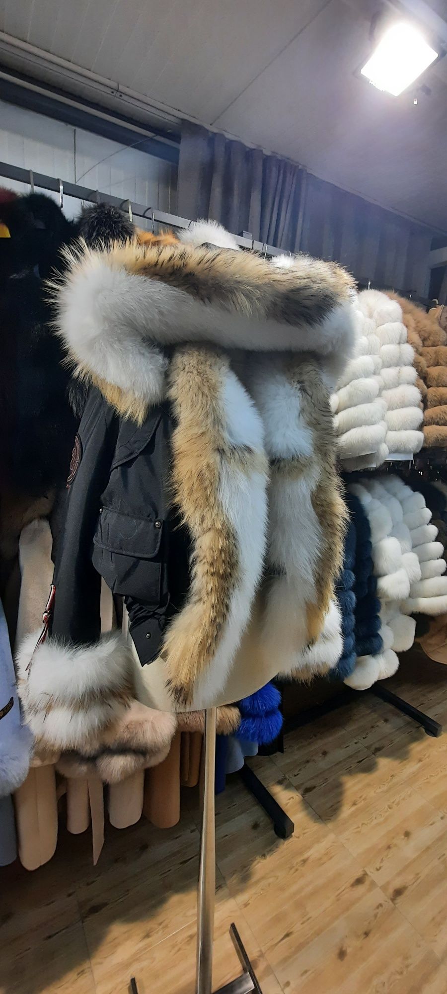 ФИНАЛНА РАЗПРОДАЖБА!палта с естествен пух/палто/яке/