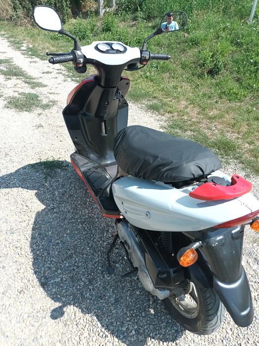 Vand Scuter Keeway RY8