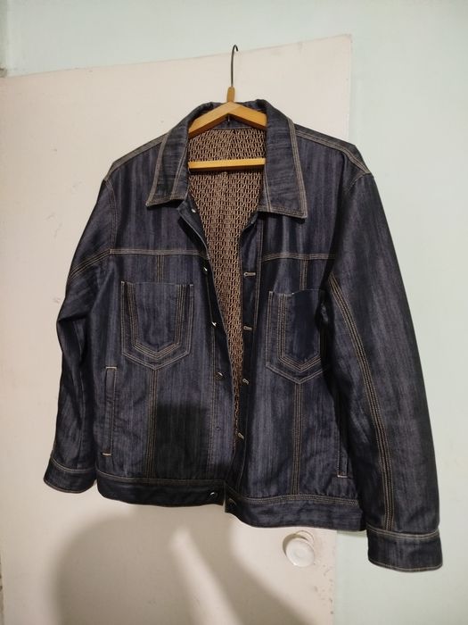 Продам джинсовые куртки.