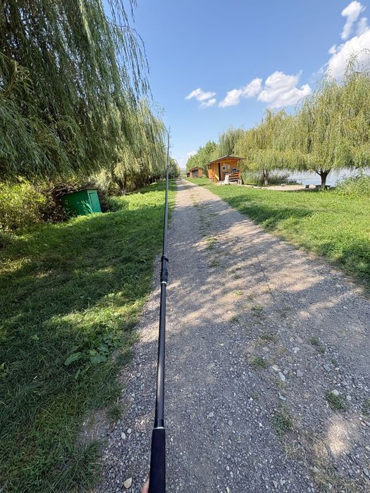 Vând lansetă avid spomb