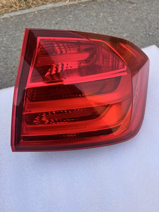 Задний стоп фонарь оригина правый БМВ Ф30
