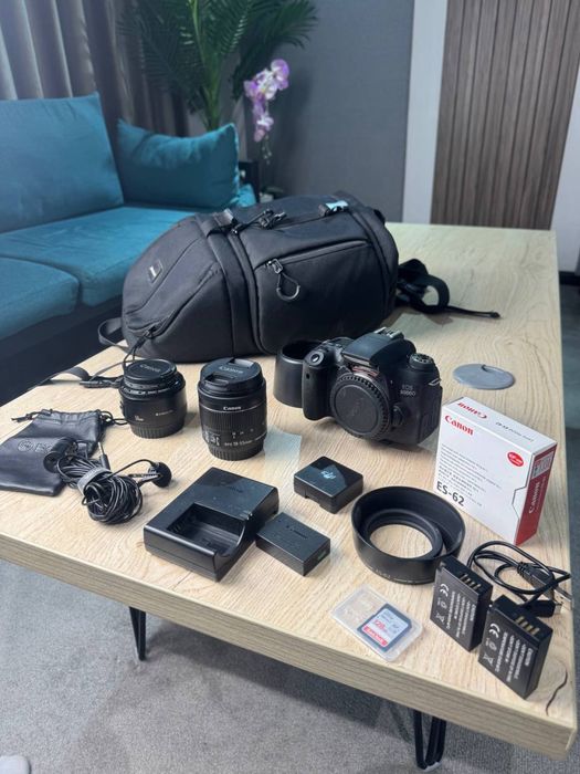 Canon 8000 D EOS