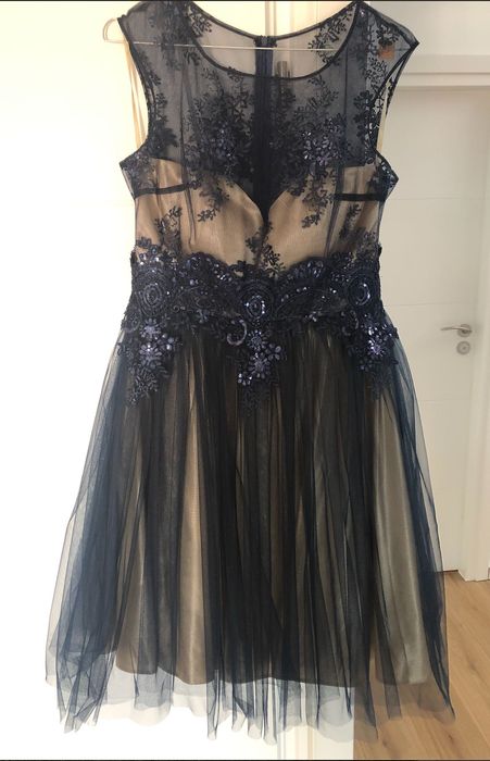 Rochie scurta de seara, eleganta, cu voal și paiete, mărimea 40