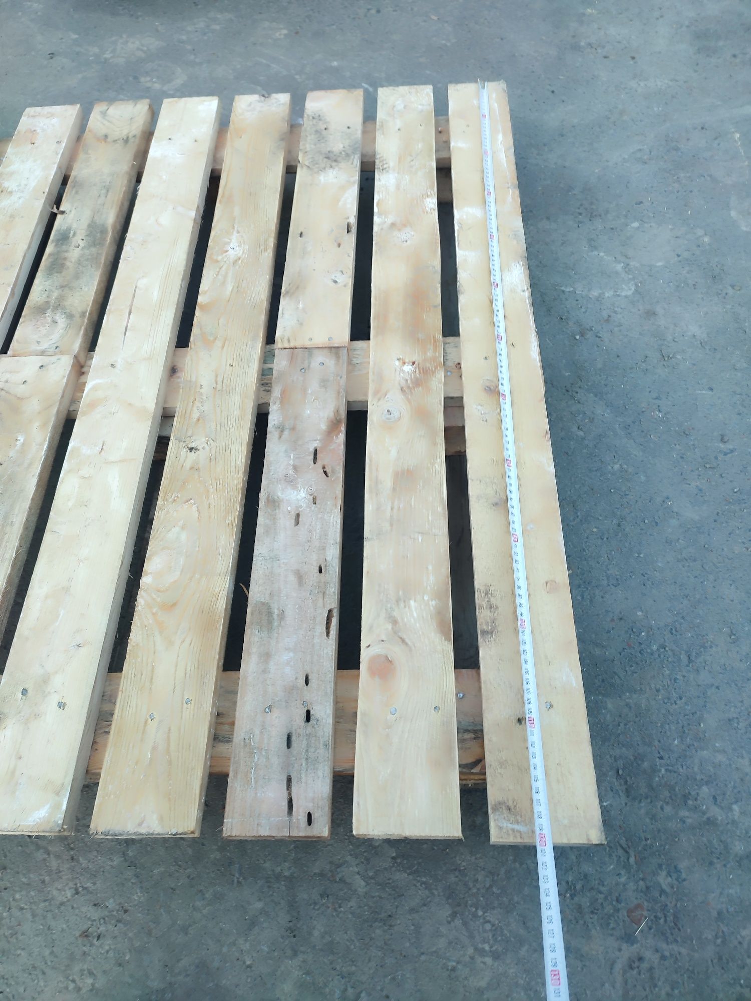 Продам поддоны деревянные размер 100/120 см