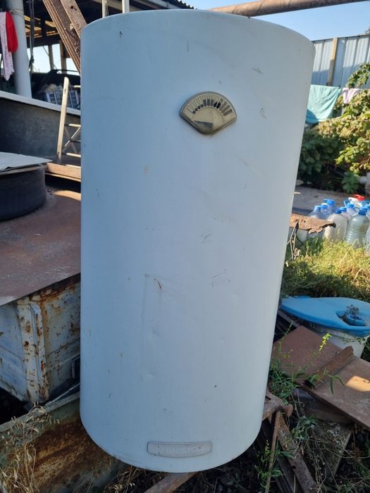Водонагреватель Ariston 100 л.