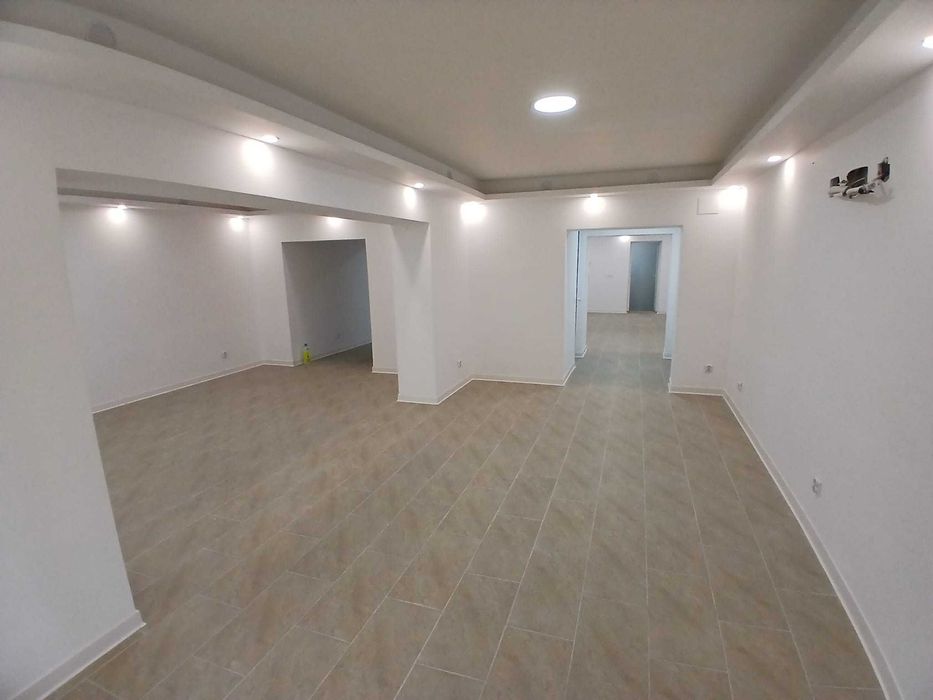 Investiție Ideală! Spațiu Comercial 91 mp cu Vad Excelent, Timișoara