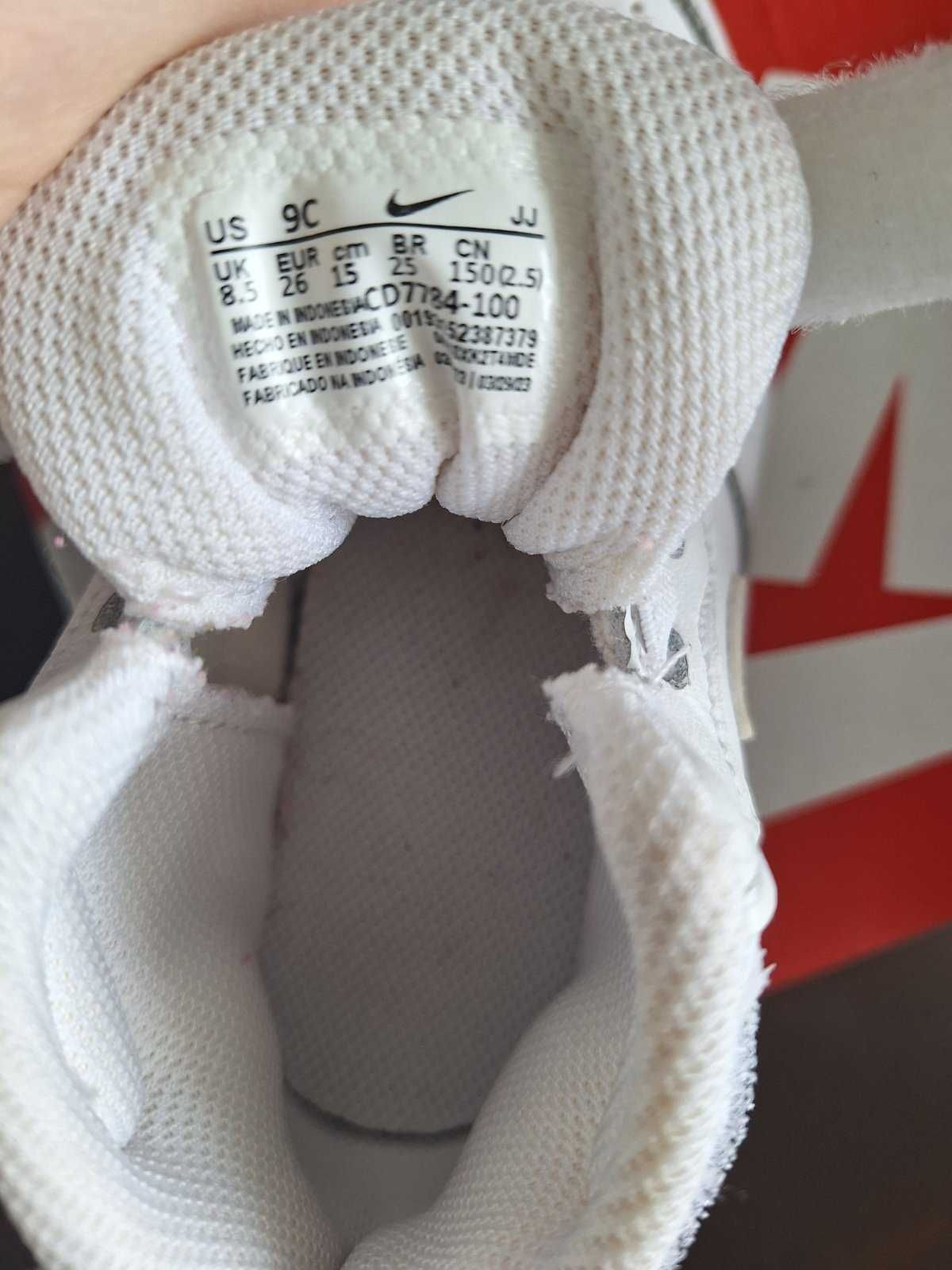 Nike Детски Бели Маратонки/Кецове,  Номер: 26, стелка 16 см.