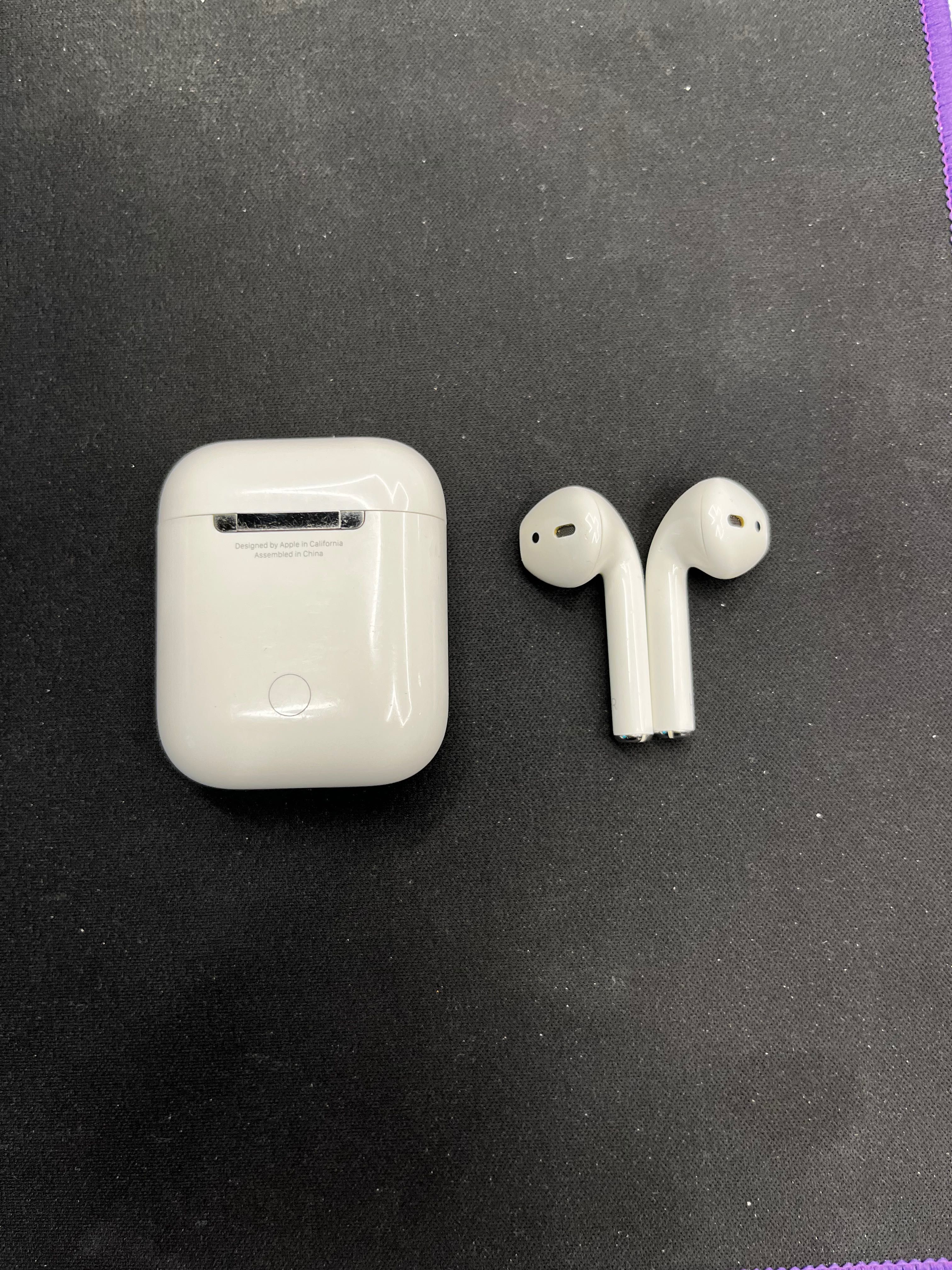 Apple AirPods  2