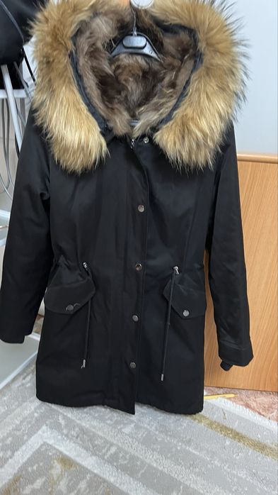 Продам очень теплую парку размер 42-44
