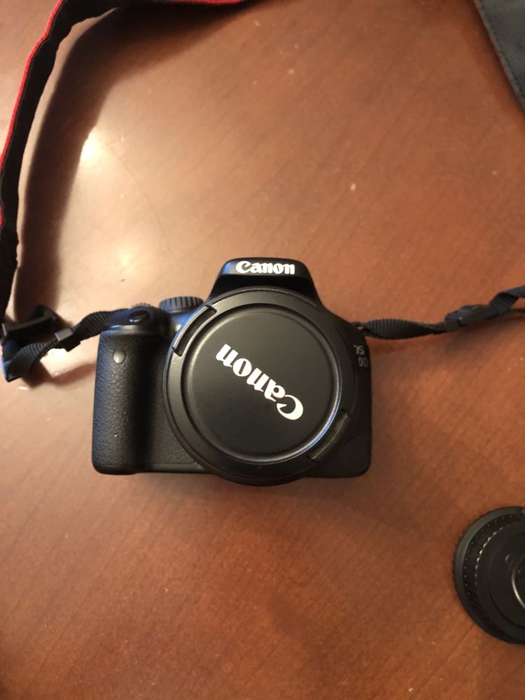 Фотоапарат”Canon”EOS 550D