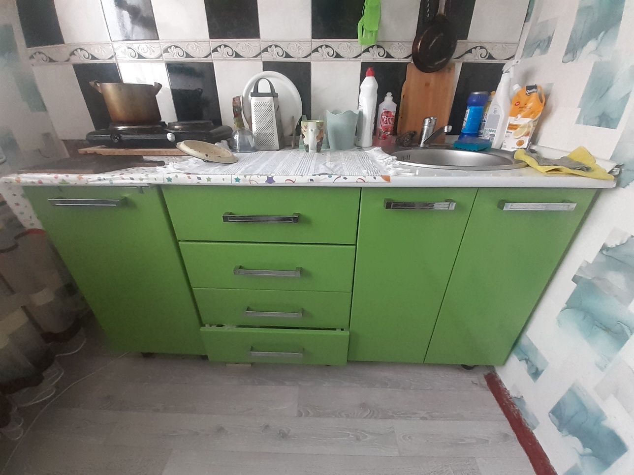 Продаётся кухонный гарнитур и т.д