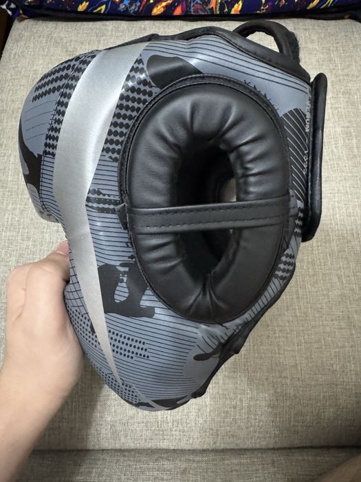 Продам Шлем venum для боевых исскуств