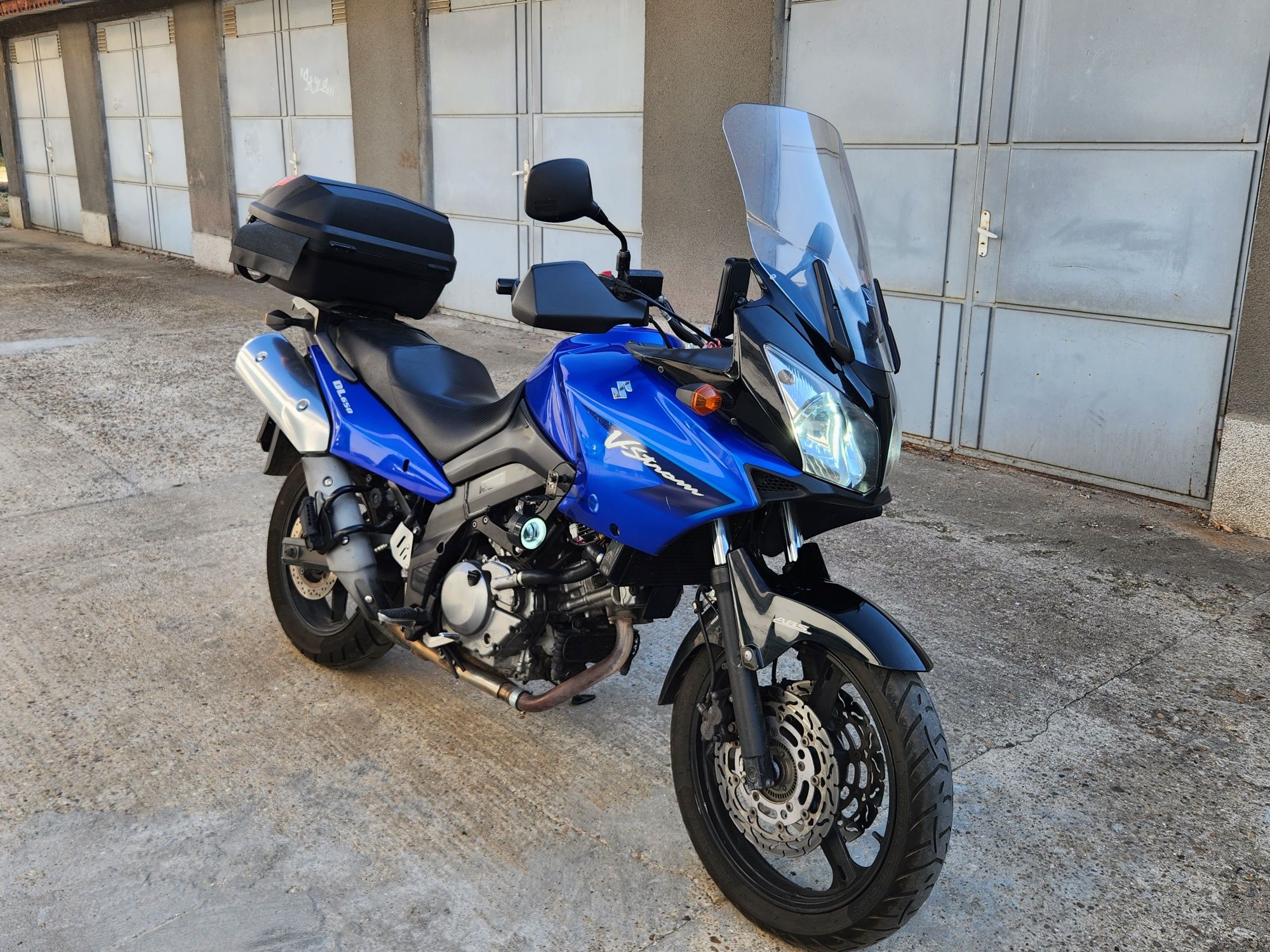 Suzuki V-strom 650