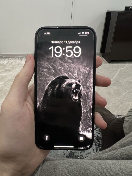 продам айфон 16