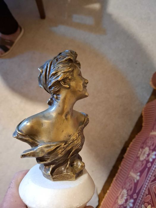 Statuie pentru colectionari