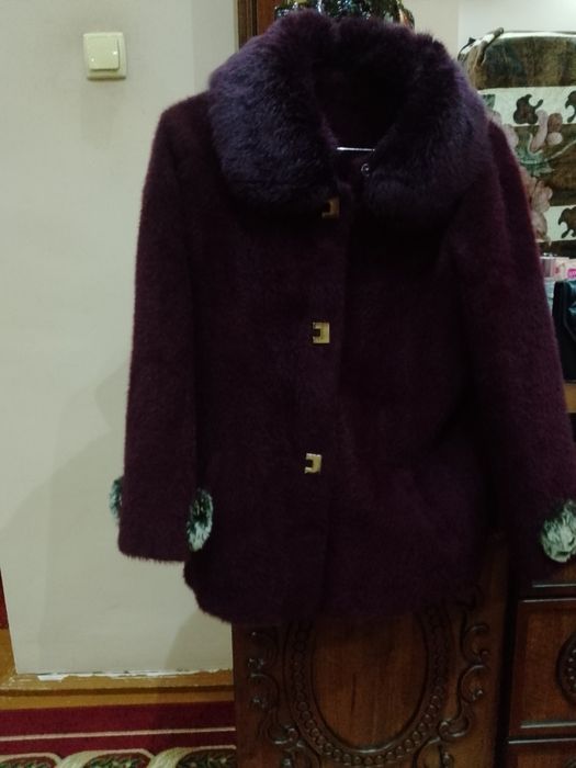 Narxlari kelishiladi M L XL razmerlarga togri keladi qimmat kiyimlar