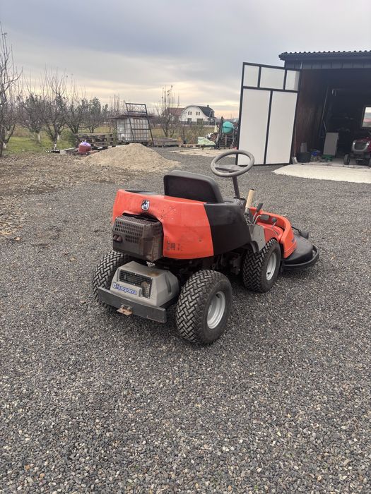 Tractoras tuns iarba husqvarna rider 1200