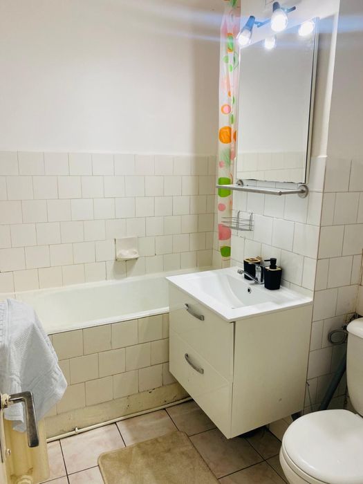 Inchiriez apartament 2 camere