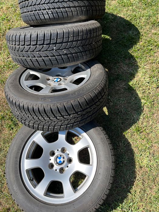 Vând roti BMW 225 55 R16 cu anvelope noi de iarna