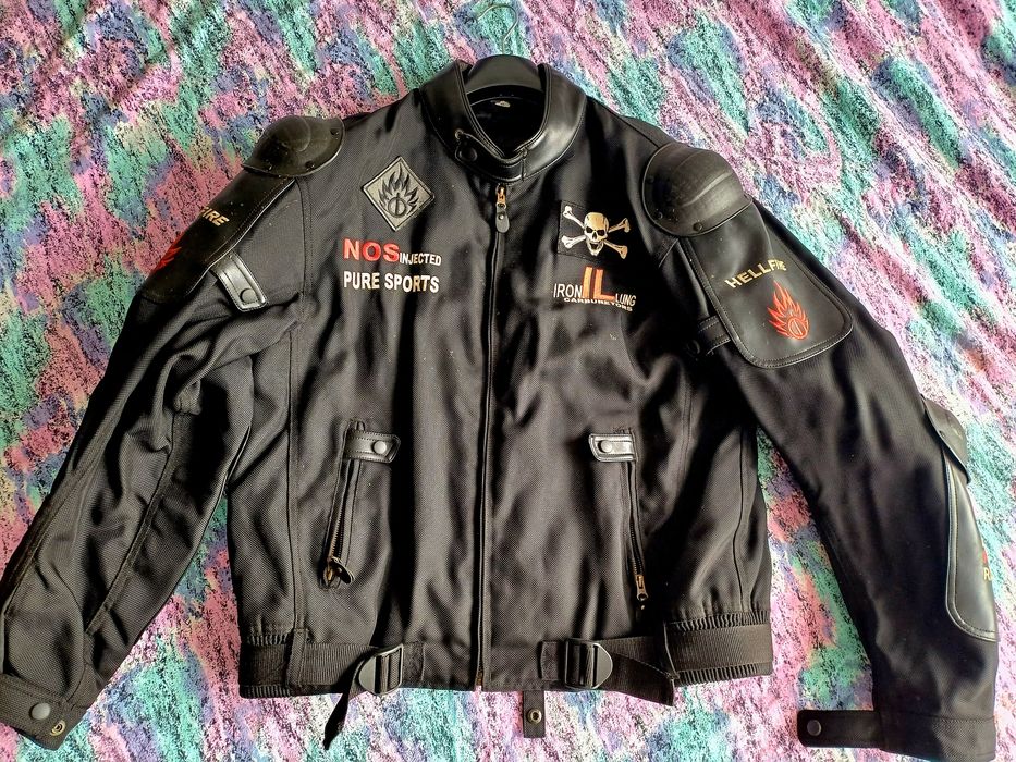 Продавам мото екипировка, якета, ръкавици, куфари