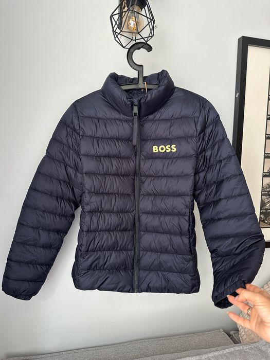 Есенно / преходно дамско яке Boss р. 36