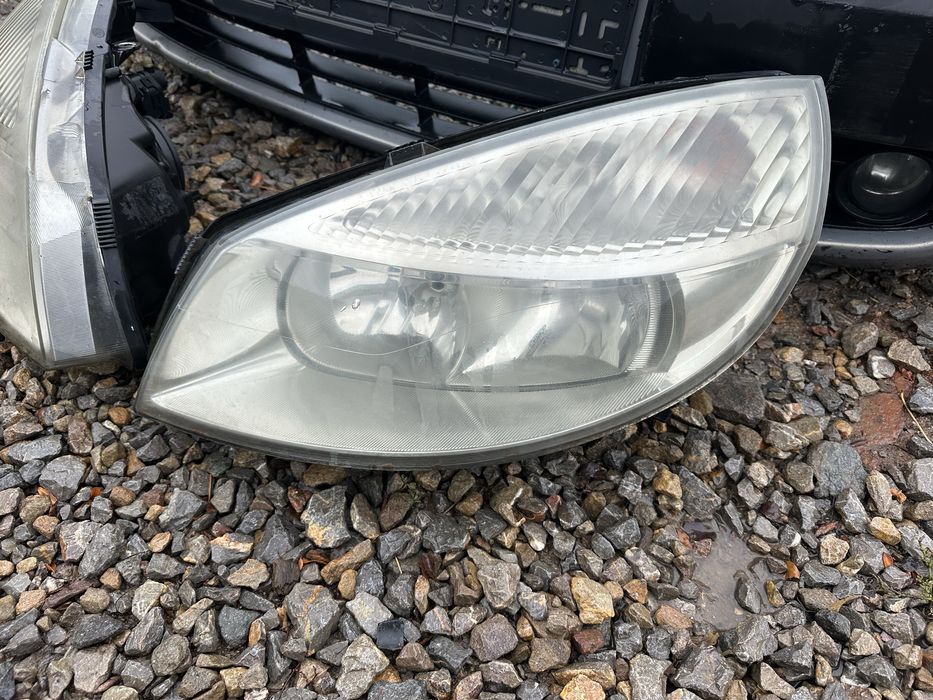 Предна броня и фарове за Renault Megane Scenic