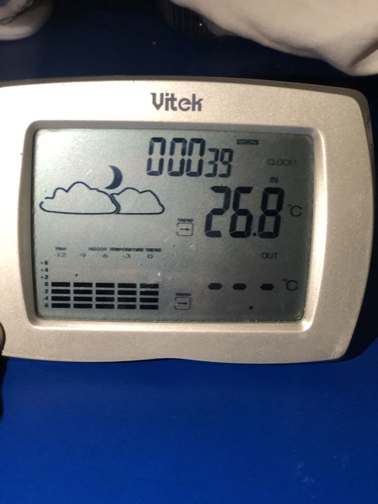 Часы будильник Метеостанция гигрометр Vitek Кентау