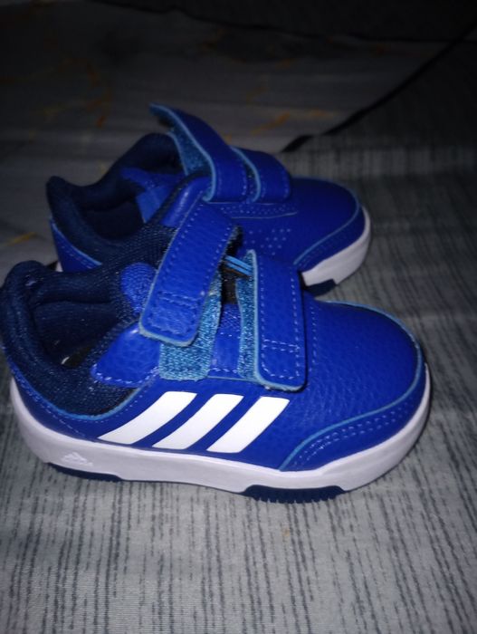 Adidas bebe, mărimea 19