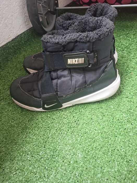 Боти Nike за момче