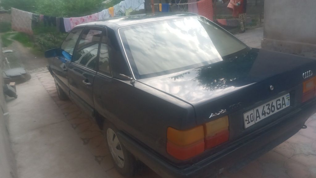 Авто Audi 100селотка