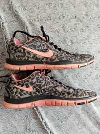 Adidasi nike free 38