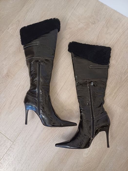 Модельные лаковые сапоги