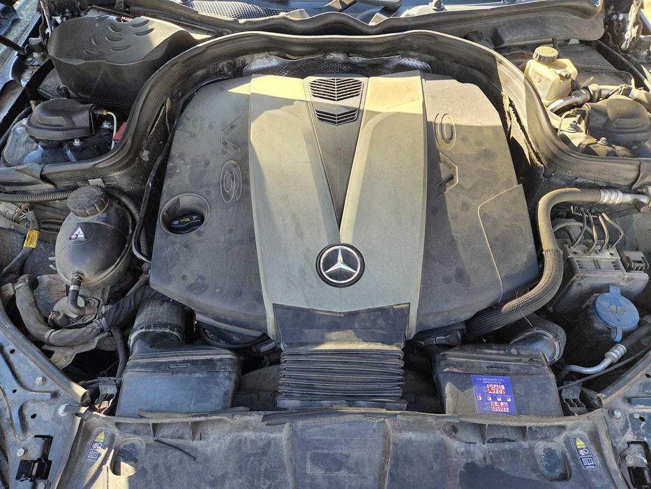 Dezmembrez Mercedes W212 E350 cdi 4Matic