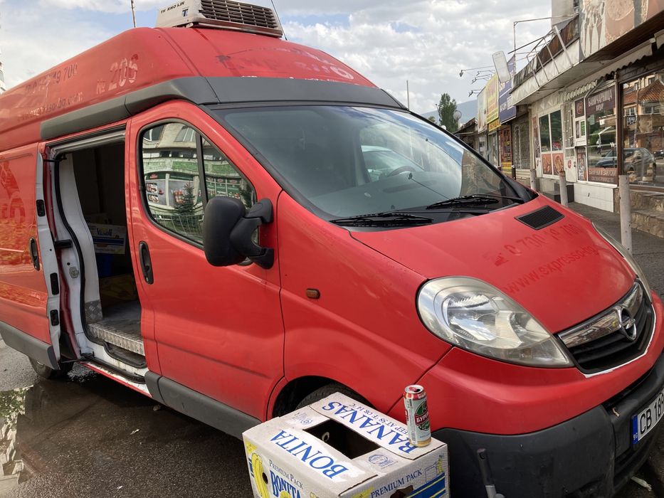 Бус Опел Виваро хладилен плюсов