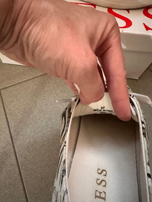 Кецове Guess 37 номер