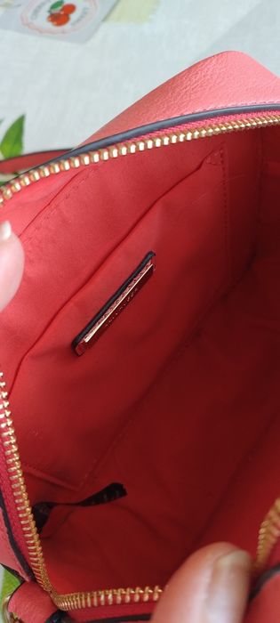 Дамска чантичка цвят корал