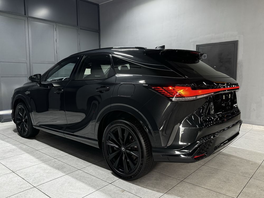 Продается Lexus RX500h AWD