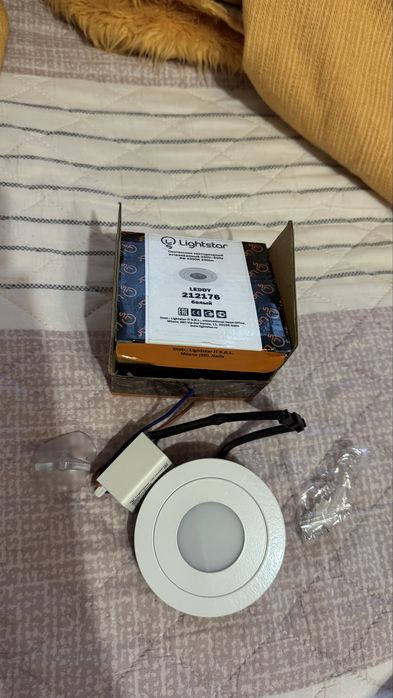 Продам встраиваемый светильник!