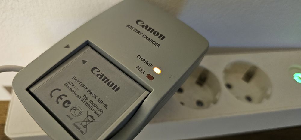 Фотоапарат Canon Power shot SD 3500 is