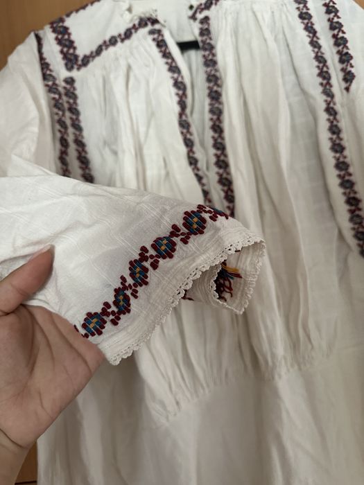 Ie traditionala romaneasca