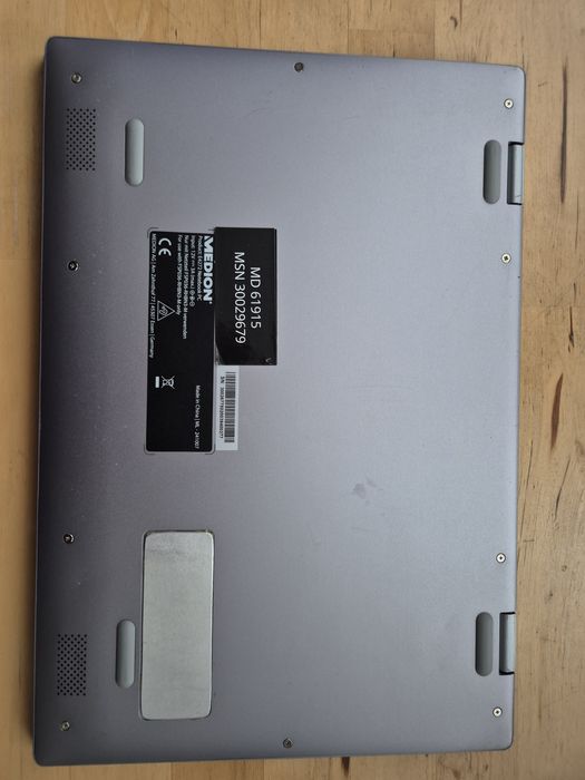 Medion Touch Laptop – SSD, нова батерия, Windows 11