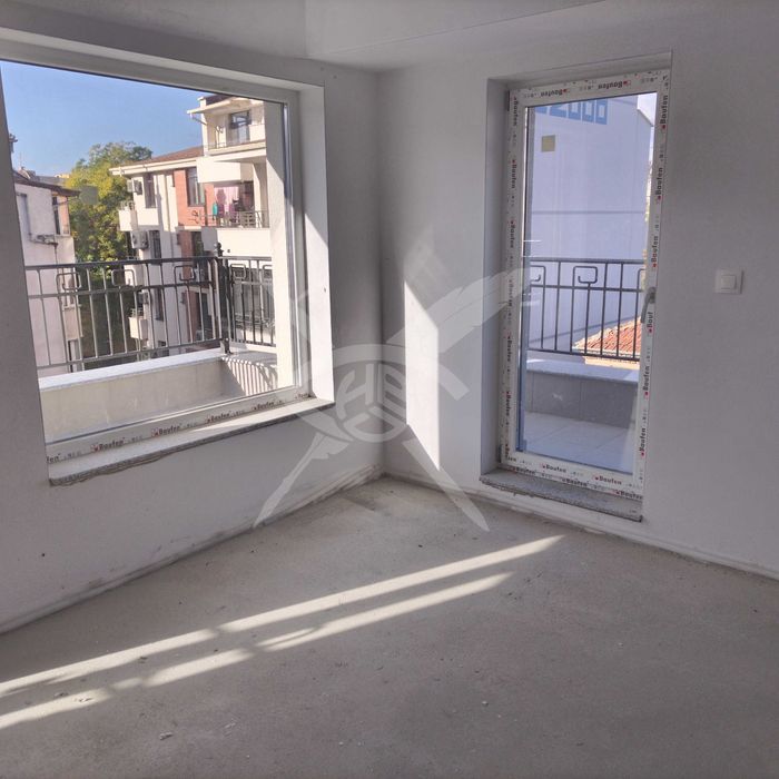 Продава се Тристаен апартамент в Пловдив, Кючук Париж - 87 кв.м за 1294 €/кв.м - Снимка #1