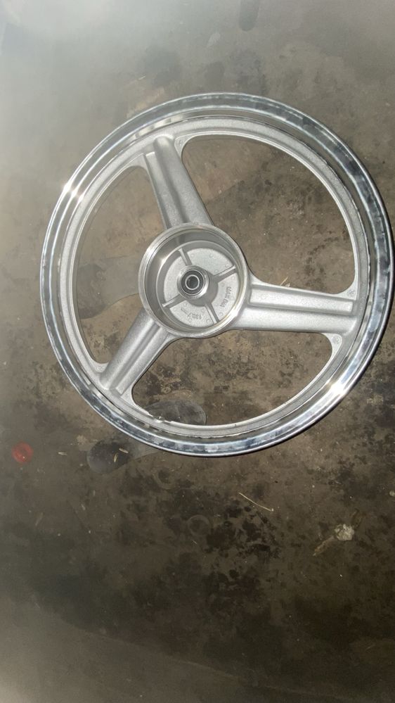 Продам диск 18 размер