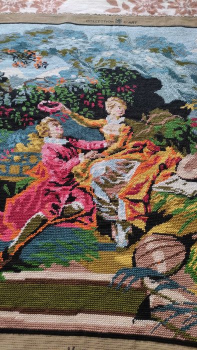 Огромен бродиран гоблен готов за рамкиране