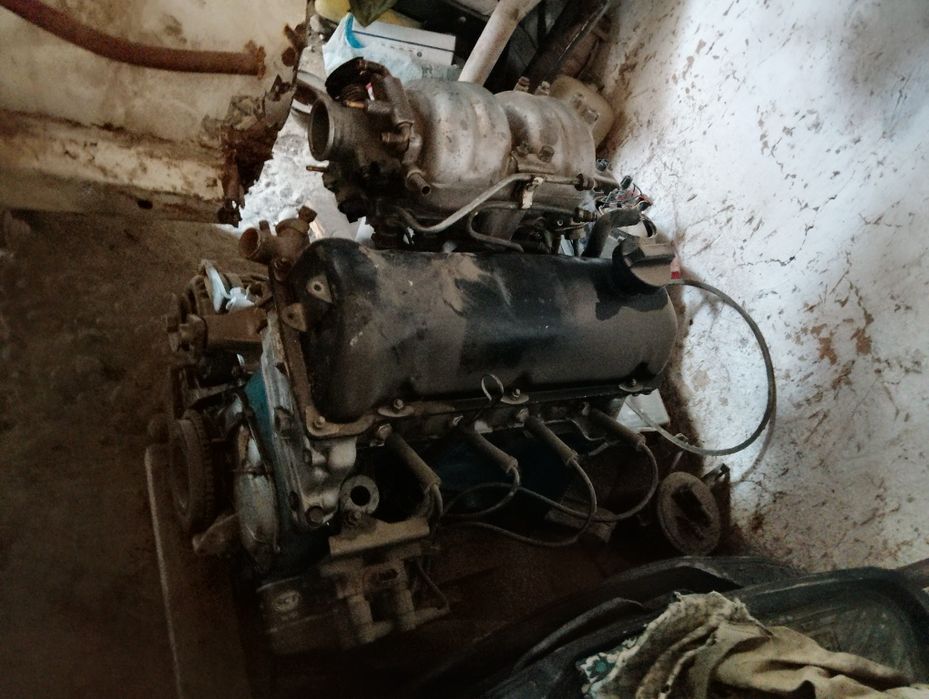 Продам мотор инжектор с коробкой 5 ступенчатый