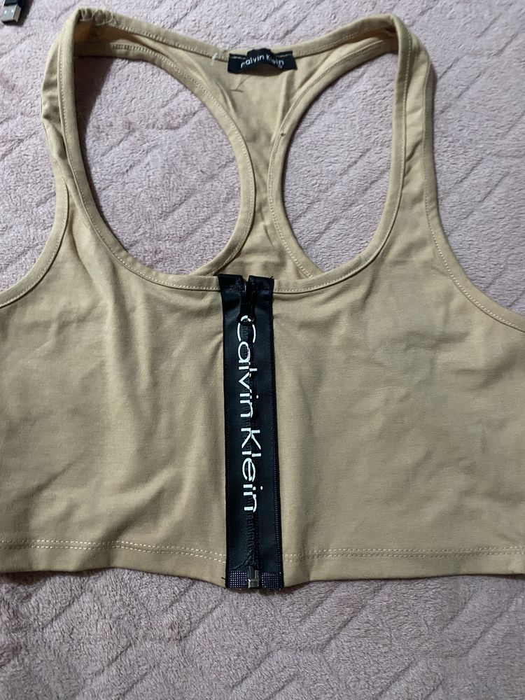 Топ calvin  klein